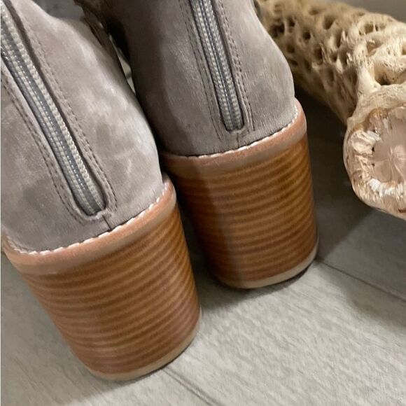 Free People Jeffrey Campbell Zelda Lace-Up
Gladiator Heels 8.5
&298 - Picture 3 of 7